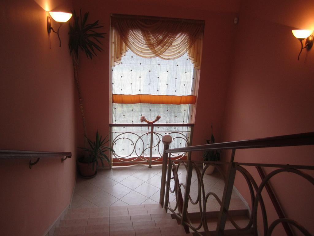 Villa Paradiso วรอตซวาฟ ภายนอก รูปภาพ